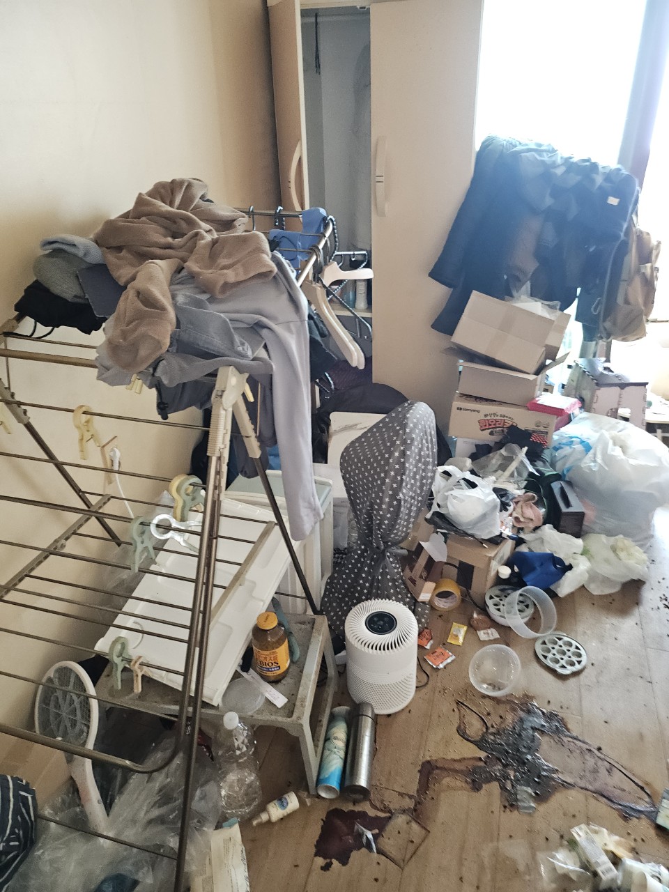 산청 쓰레기집청소 작업 전 폐기물 현장 사진 1