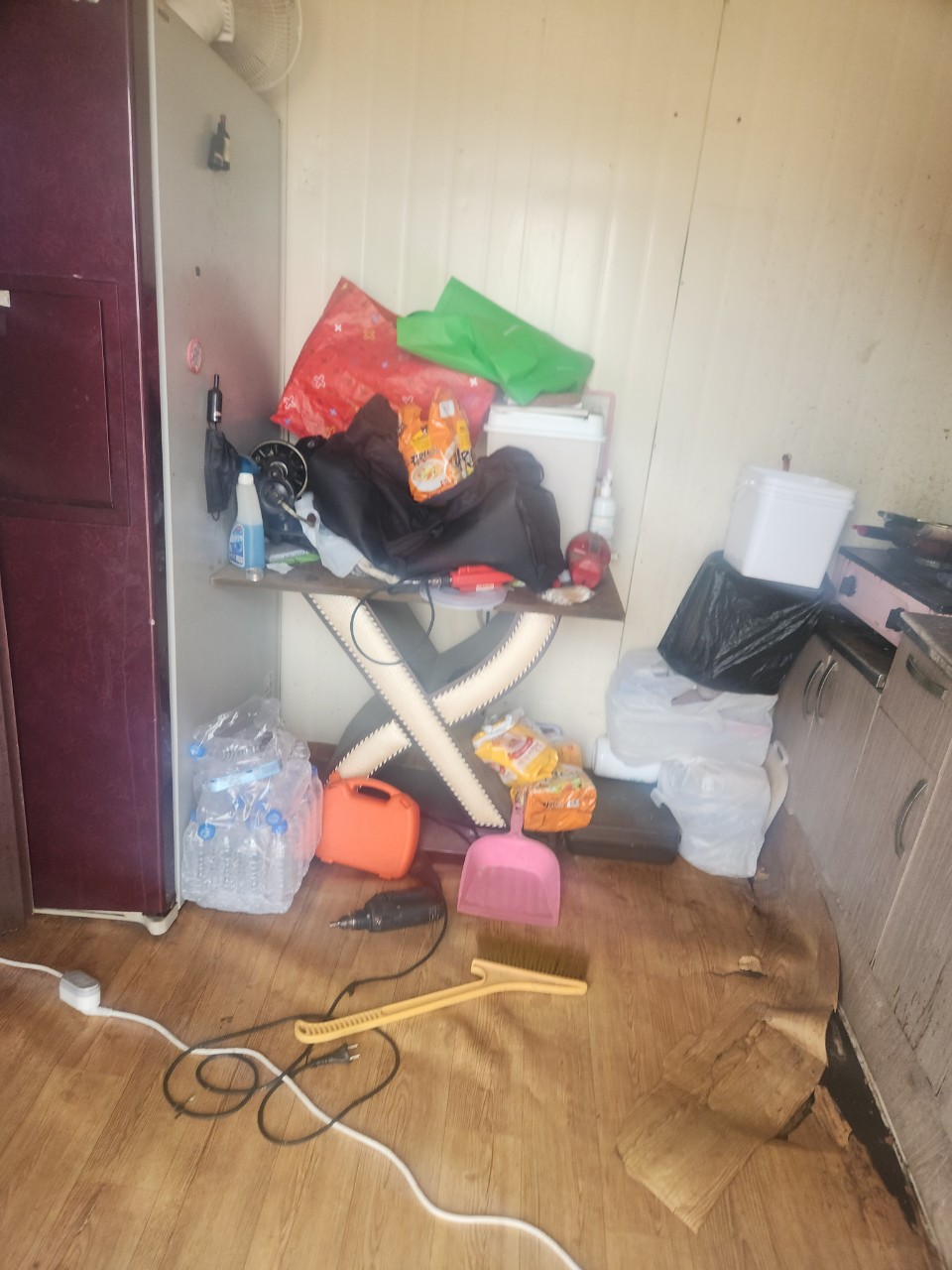 진주 이사폐기물처리 작업 전 폐기물 현장 사진 2