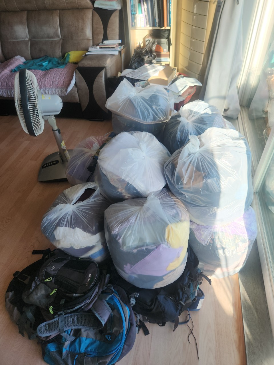 부산 가정폐기물처리 폐기물 분류 과정 사진 1